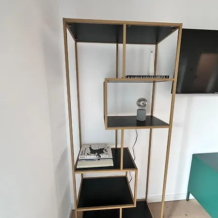 Modern Art - 10 Min To Trade Fair & Stadium Apartment